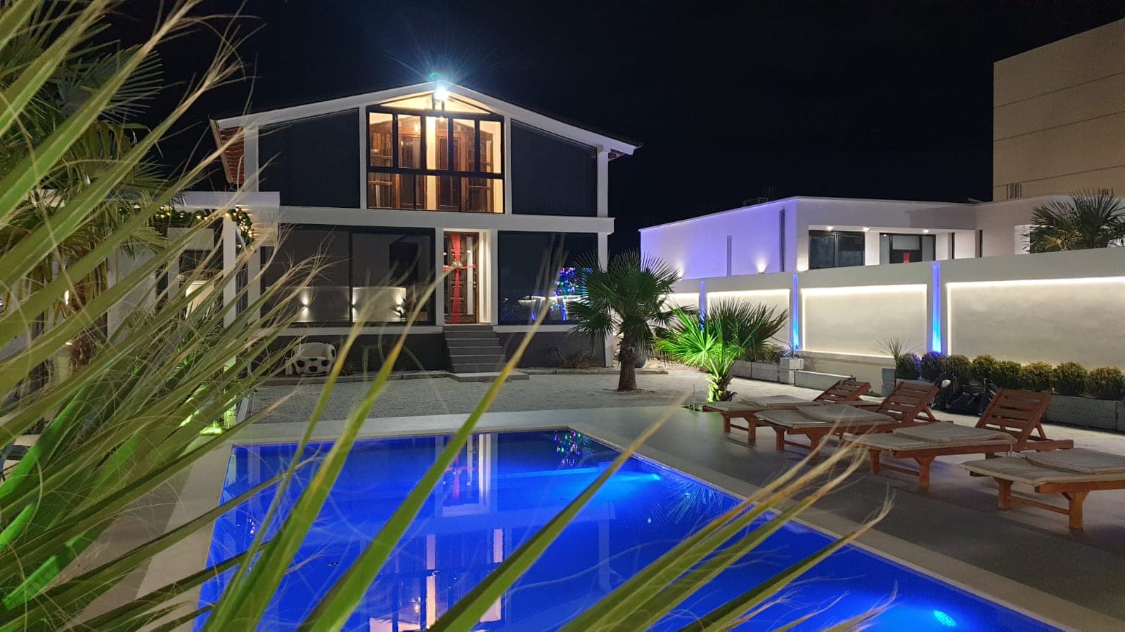 Isea Wood Villa — Rrushkull, Durrës (foto 11)